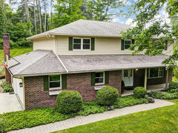 122 Spruce Dr, Granville, OH 43023