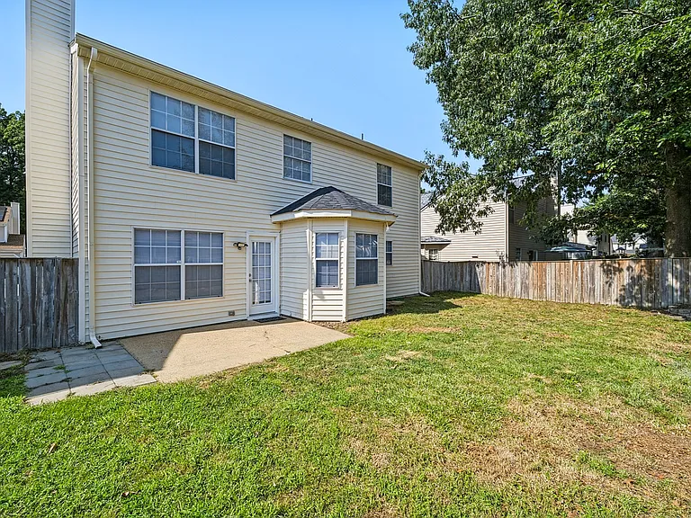 1578 Winthrope Dr — Photo 35