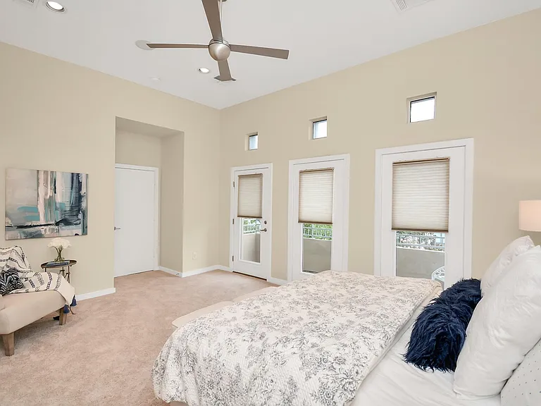 1118 Columbus St #B — Photo 18