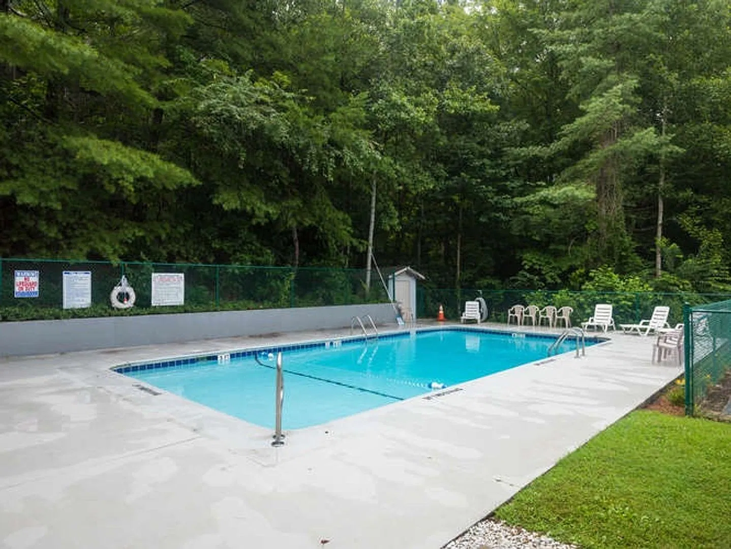 Spacious 3BR Condo in Asheville — Photo 4