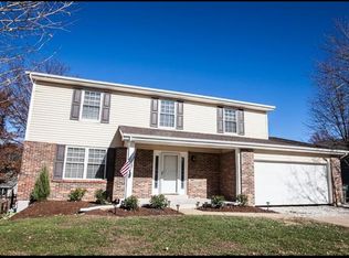 807 Palm Bay Dr, Ballwin, MO