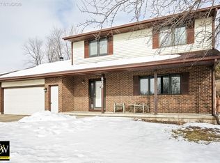 823 Vaughn Ct, Sycamore, IL 60178