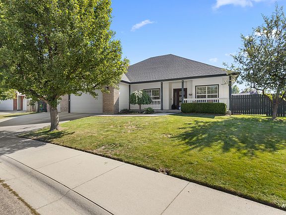 2nd image of 2548 N Monaco Way