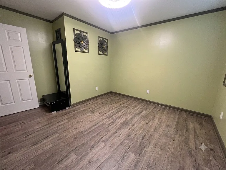 6314 Meadow Glade Ln — Photo 2