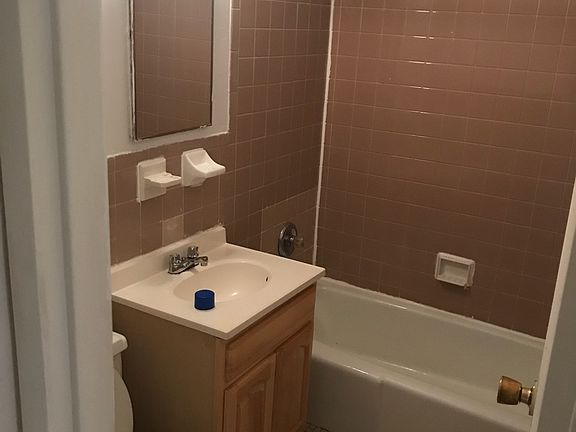 2nd image of 300 Palisade Ave APT 3