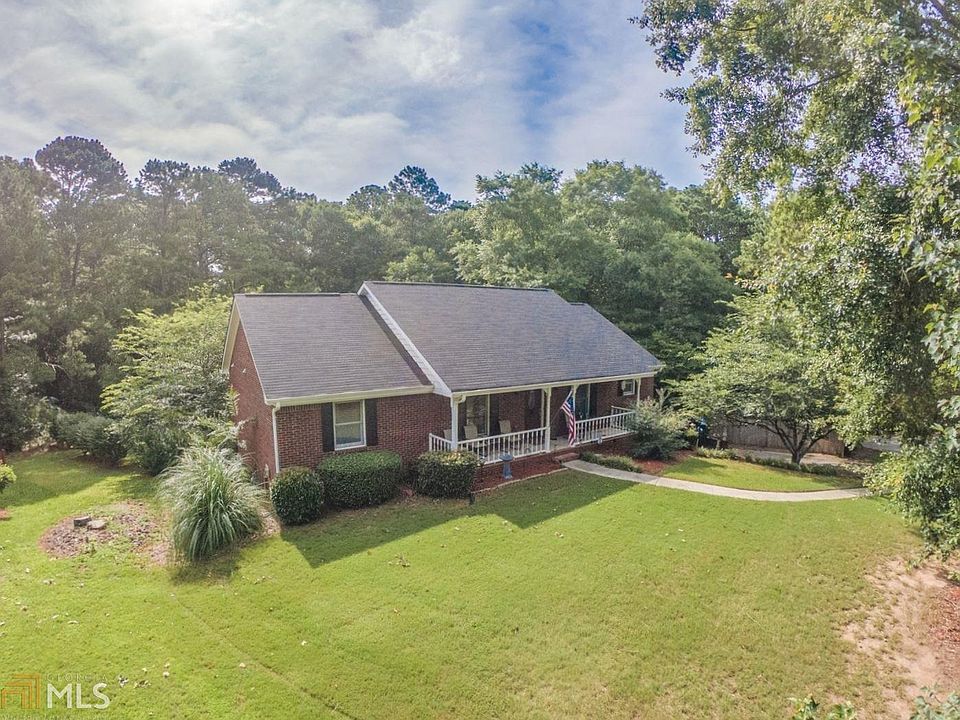 1st image of 1407 Dartmoor Ln SE