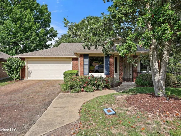 4 Southwood Blvd, Clinton, MS 39056