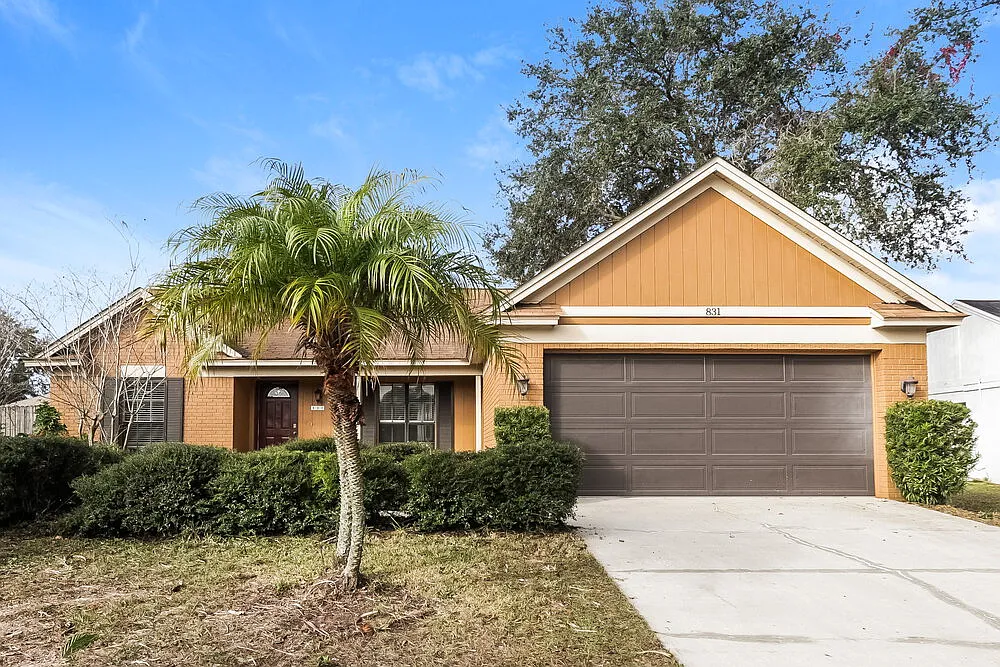 3 bed, 2.0 bath, 1392 sqft, $3,530 — Photo 1