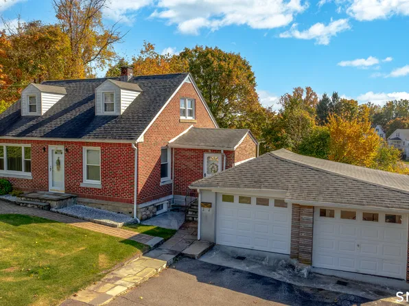 15 Hughes Avenue, Watertown, CT 06795