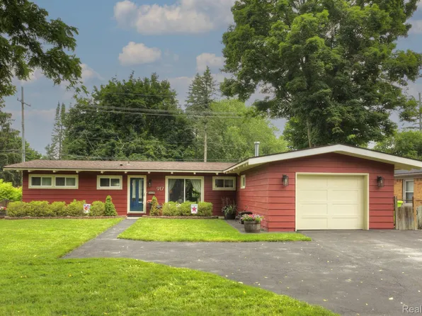 917 Atlantic St, Milford, MI 48381