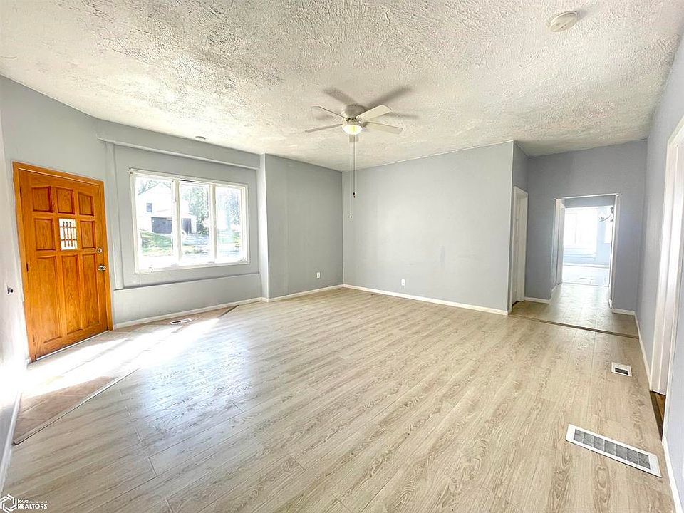 411 N Ash St, Ottumwa, IA 52501 MLS 6311497 Zillow