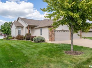 1105 18th Ave, Silvis, IL 61282