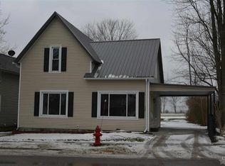 302 E Lake St, Topeka, IN 46571