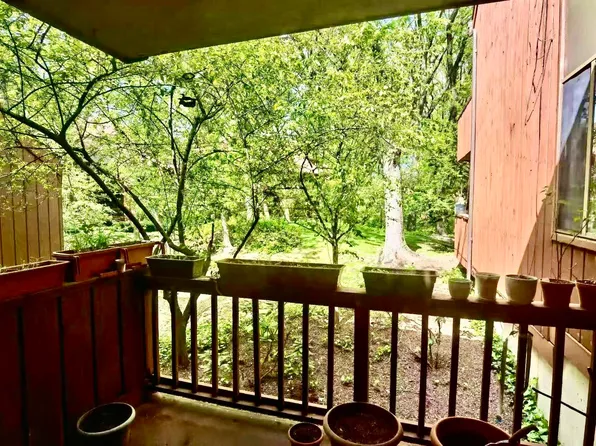 475 Teal Plaza image 3 of 29