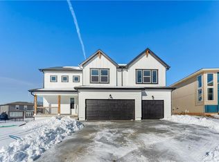 354 SW Chavis Dr, Blue Springs, MO 64064