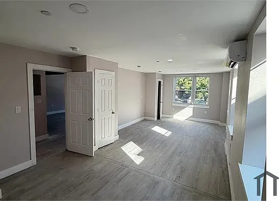 2797 Webb Ave #3A — Photo 6
