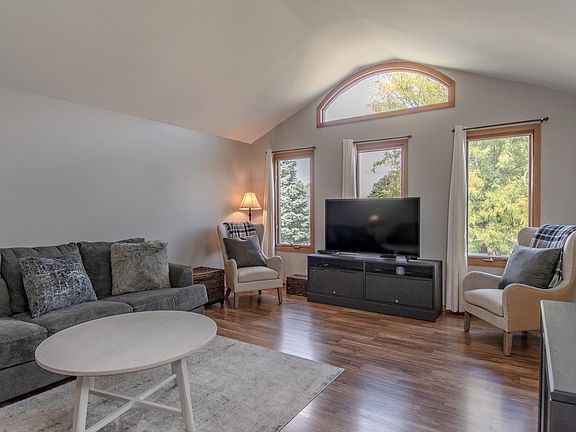 4th image of 6506 Benich Ln