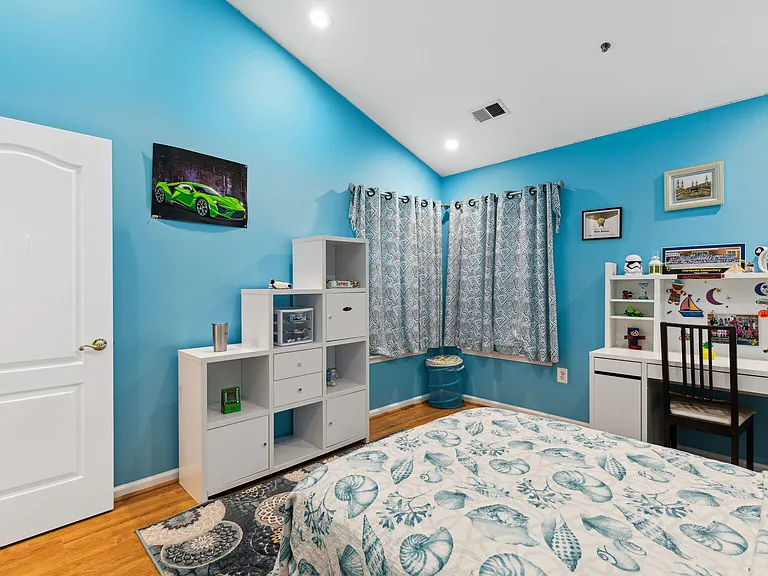 6005 Helmsman Way — Photo 30