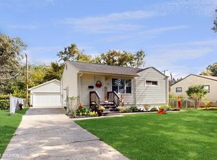 1857 Delaware Rd, Waukegan, IL 60087