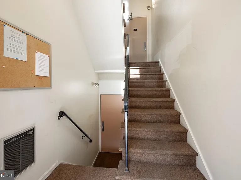 3183 Main St #2 — Photo 3