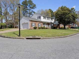 106 Lexington Dr, Colonial Heights, VA 23834