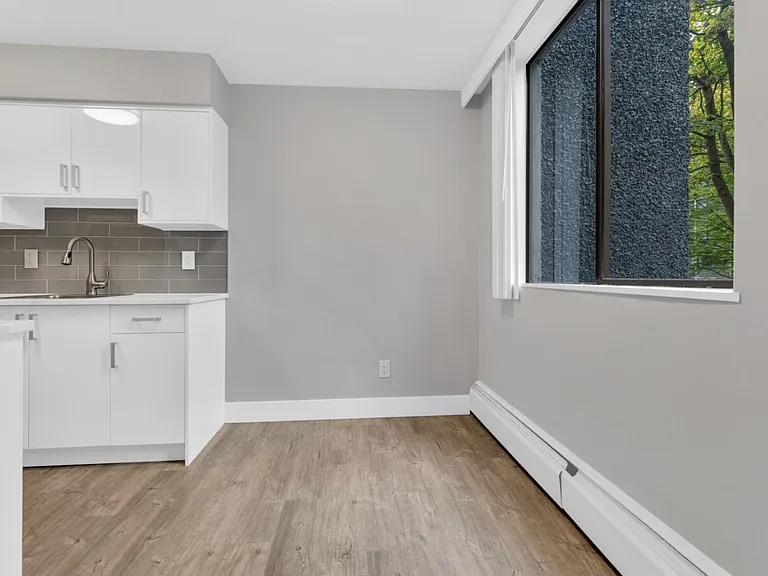 1655 Haro St — Photo 21
