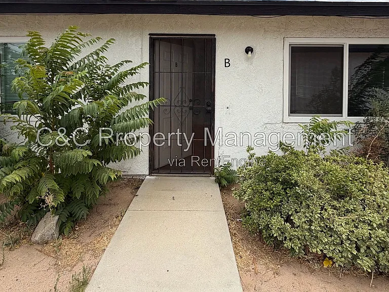 21490 Bear Valley Rd #B — Photo 1