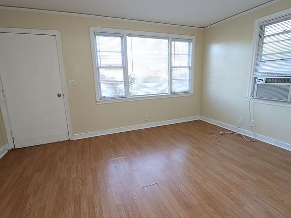 5th image of 131 Lakeview Dr