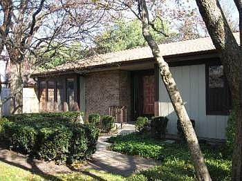 1st image of 1435 Estate Ln #35