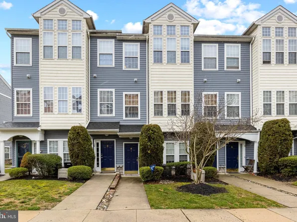 15 Turtle Ct, Delanco, NJ 08075