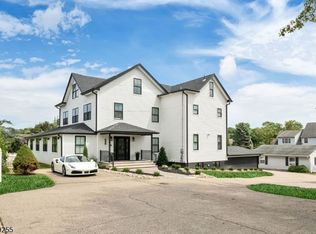 648 Black Oak Ridge Rd, Wayne, NJ 07470