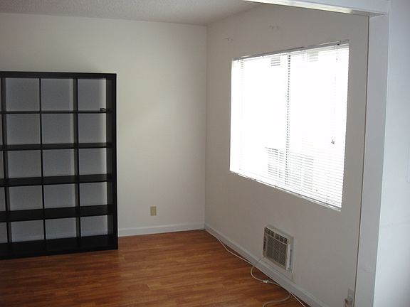 3rd image of 1221 N Genesee Ave APT 8