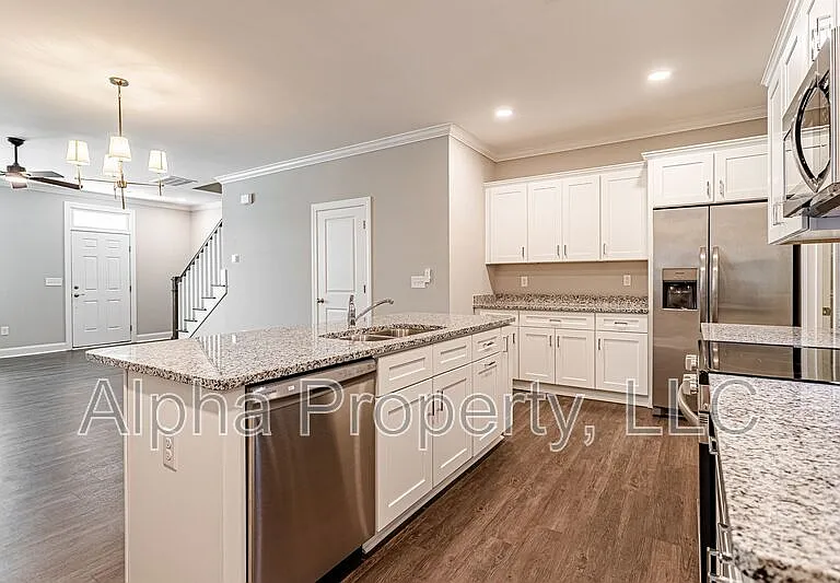 18 Alderly Way — Photo 8