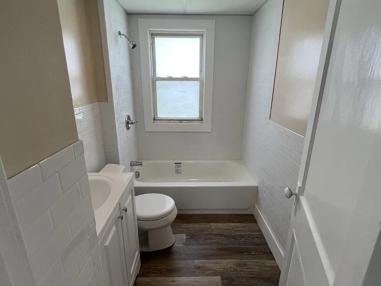 310 Chelsea Pl — Photo 11