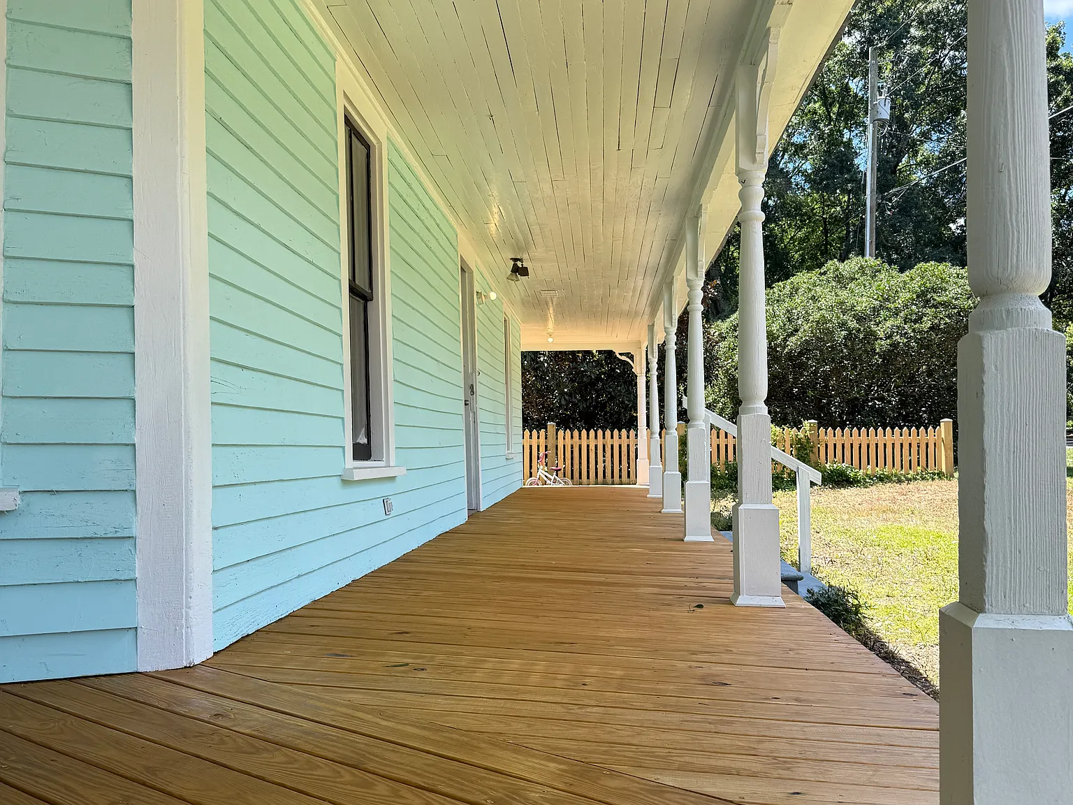 2 bed, 1205 sqft, $1,999 — Photo 2