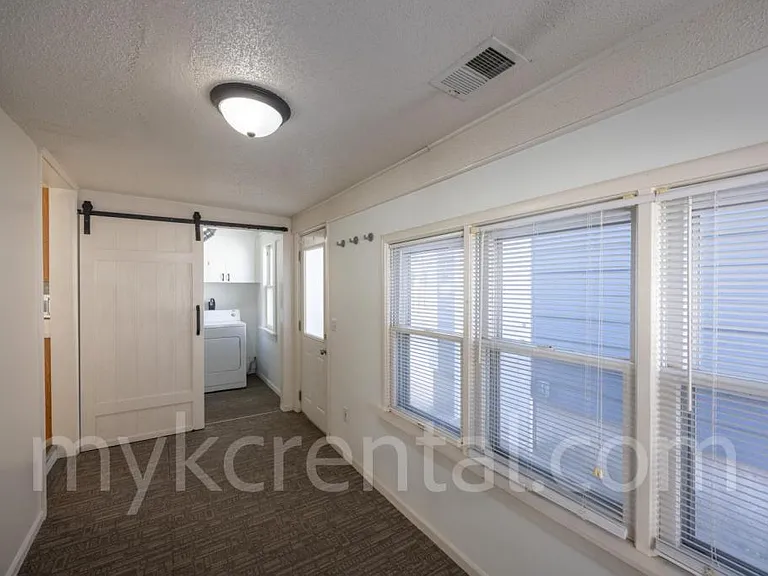 4306 Fisher St — Photo 7