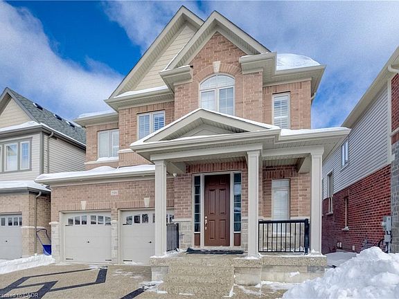 2nd image of 588 Beckview Cres
