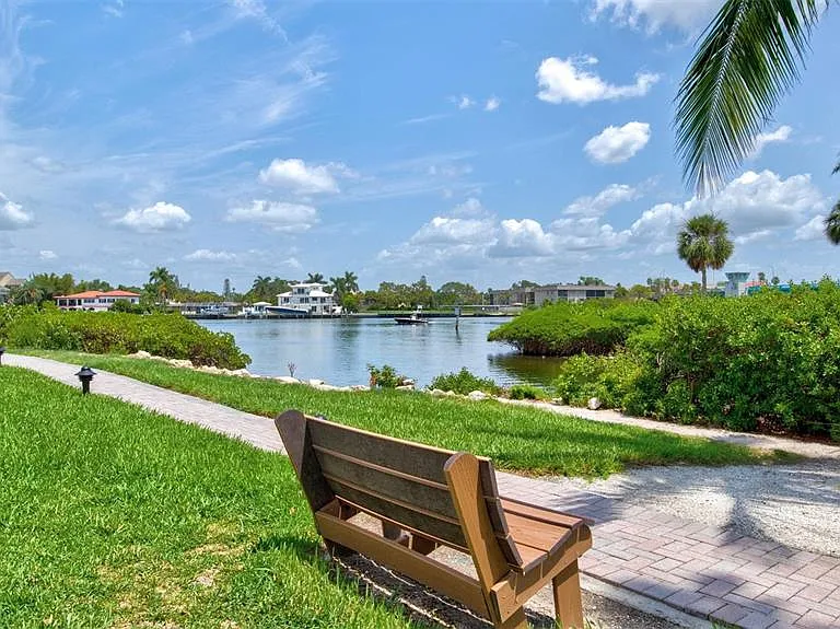 1700 Cove II Pl #310 — Photo 35