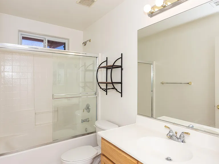1654 Saint Andrews Way — Photo 18