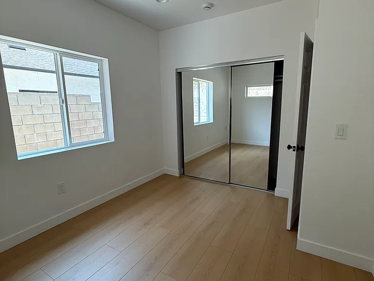 2 nd bedroom