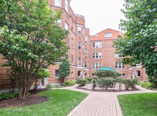 617 W Washington Blvd #3S, Oak Park, IL 60302