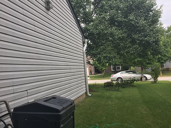 5th image of 330 S Windstone Ct