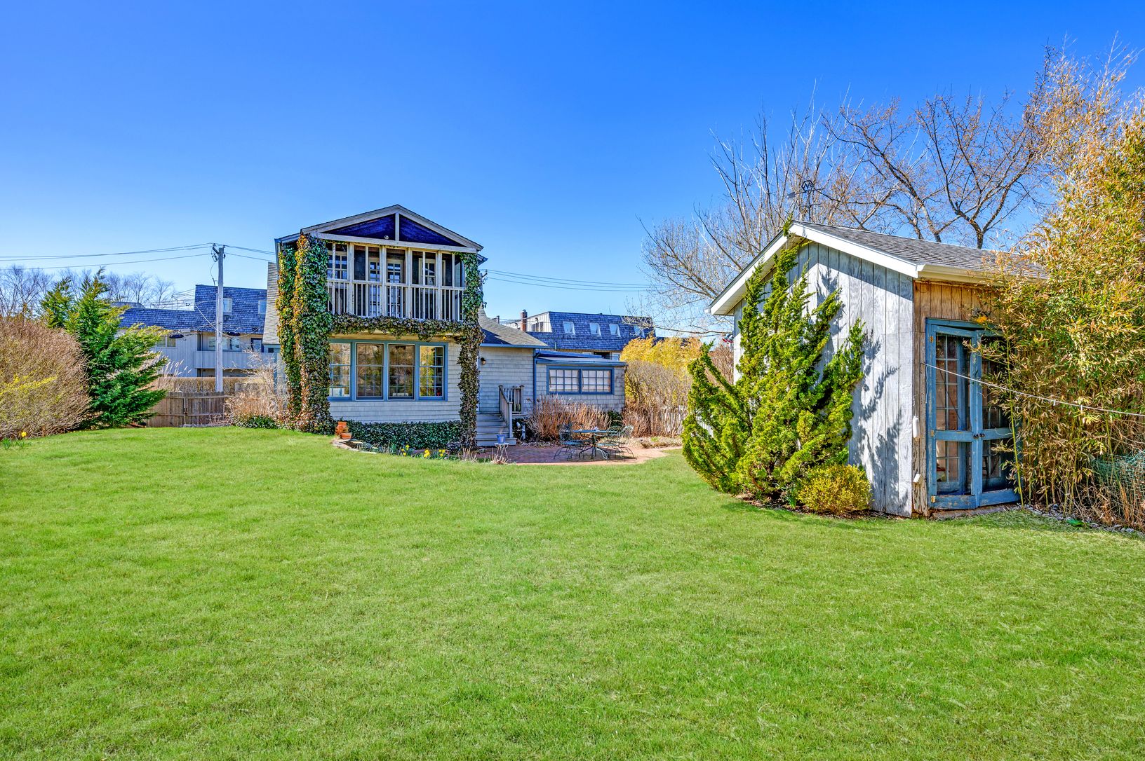  Private Yard