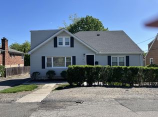 68 Columbus Ave, Pleasantville, NY 10570