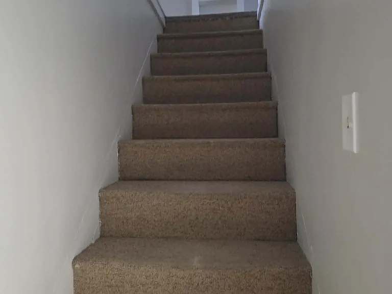 328 Hanover Ct — Photo 10