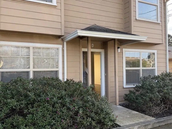 1598 Railroad Dr #D, McKinleyville, CA 95519