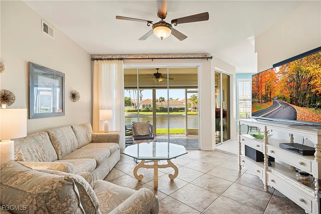 2 bed, 2.0 bath, 1487 sqft, $4,500 — Photo 3