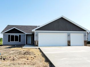 804 12th St SE, Waseca, MN 56093