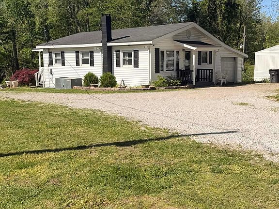 3rd image of 207 Foley Rd