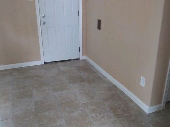 5th image of 903 S 19th St APT A